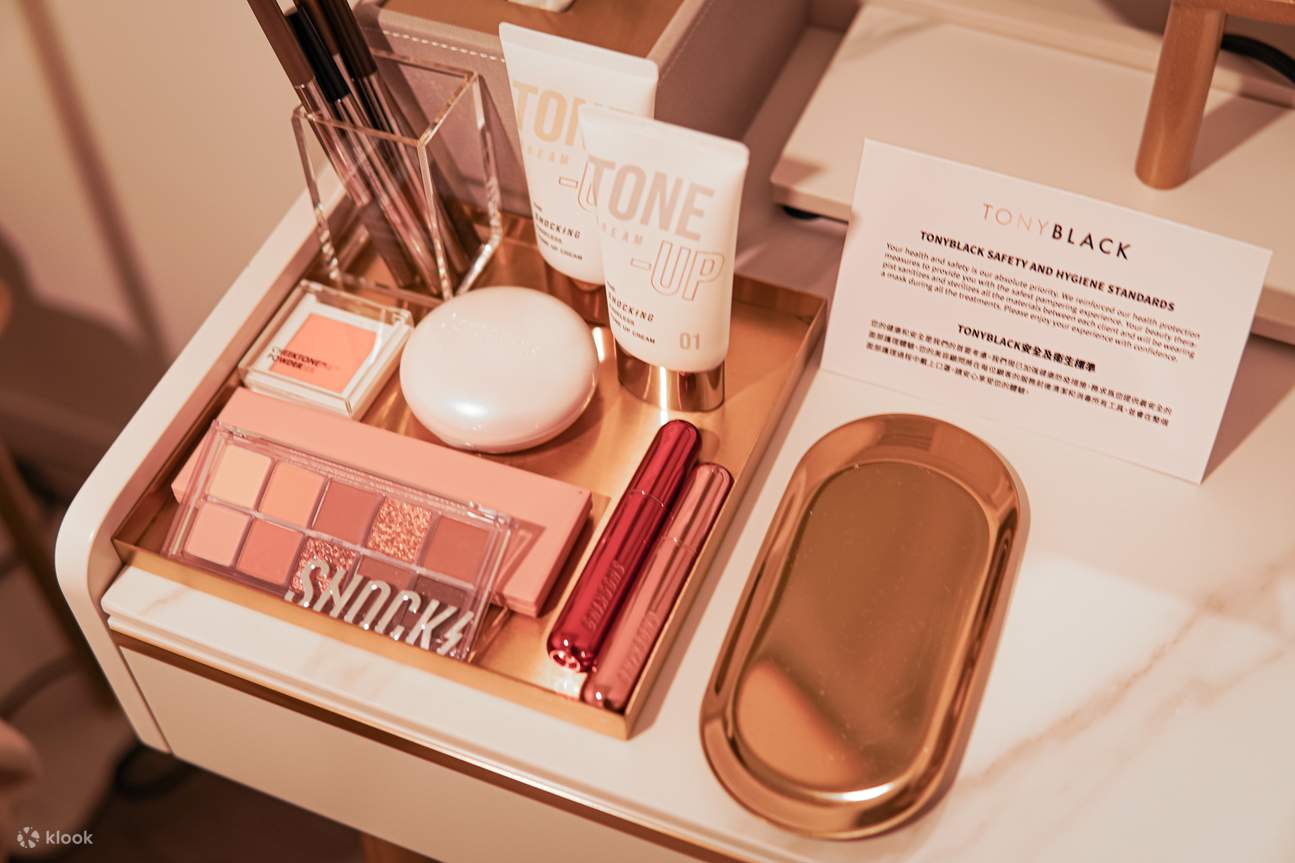 Ogni camera indipendente dispone di un tavolo da trucco e cosmetici TONYMOLY. Potrete prendervi cura di voi stessi dopo il trattamento.